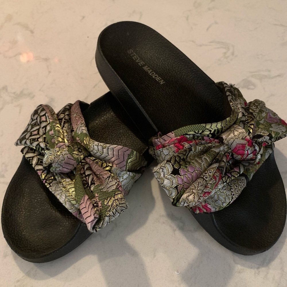 🌀〽️Steve Madden Slides〽️🌀size 9 LIKE NEW